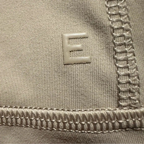 Everlane The Perform Legging - Picture 4 of 6